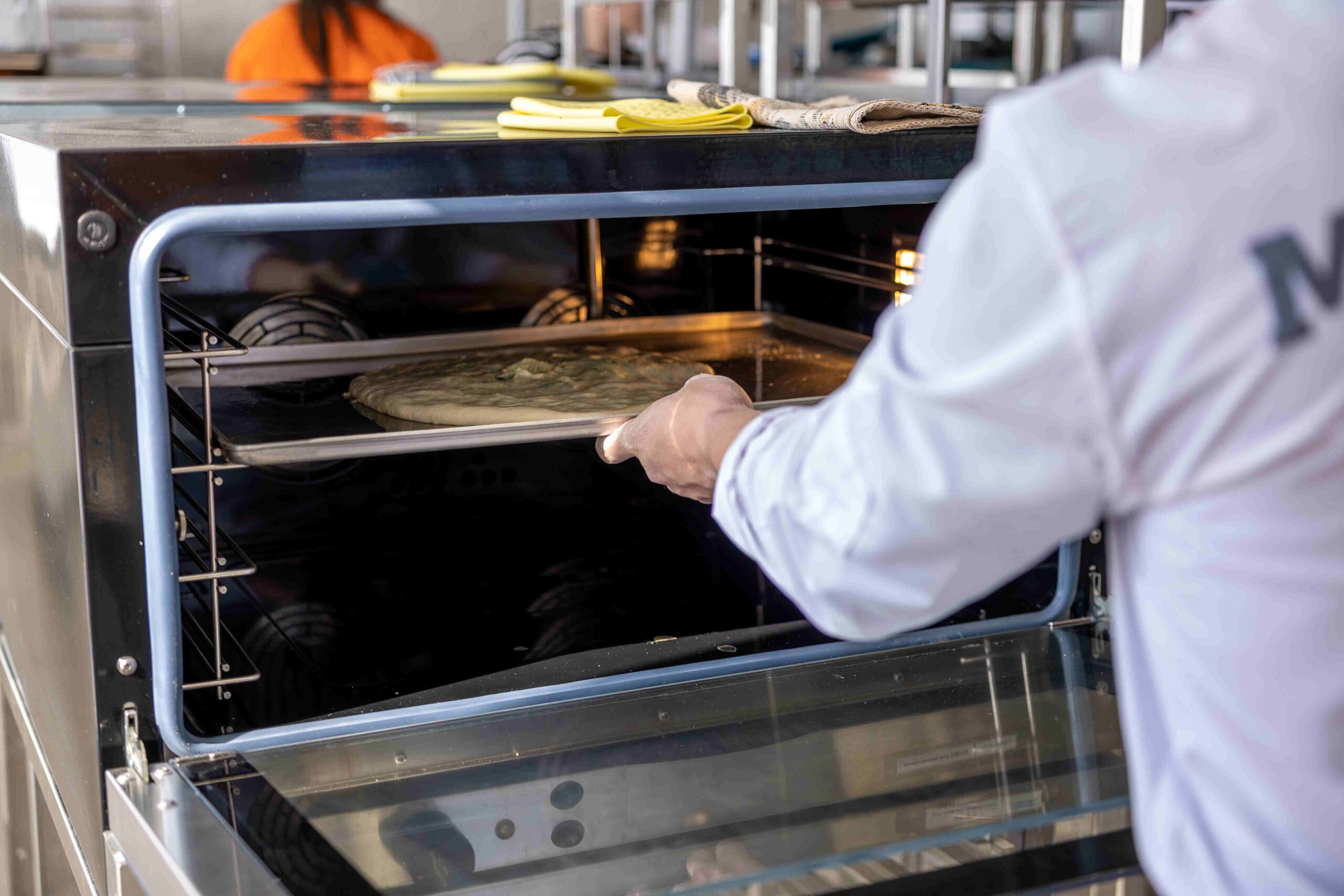 5 Benefits Of Using A Rotating Pizza Oven Electric At Home
